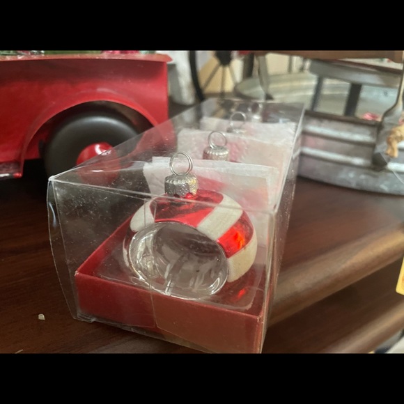 Christmas Crate and Barrel Napking Rings - Picture 3 of 3